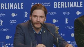 Berlinale: Daniel Brühl warnt vor rechter Gefahr