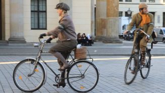 Historische Hipster: Berliner Fahrradtour ganz in Tweed