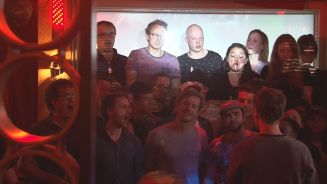 Bier, Bar, Singen: Berliner Kneipenchor zieht ums Eck