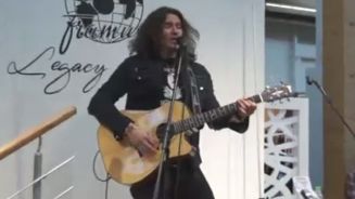Frankfurter Musikmesse: Bon-Jovi-Gitarrist rockt live